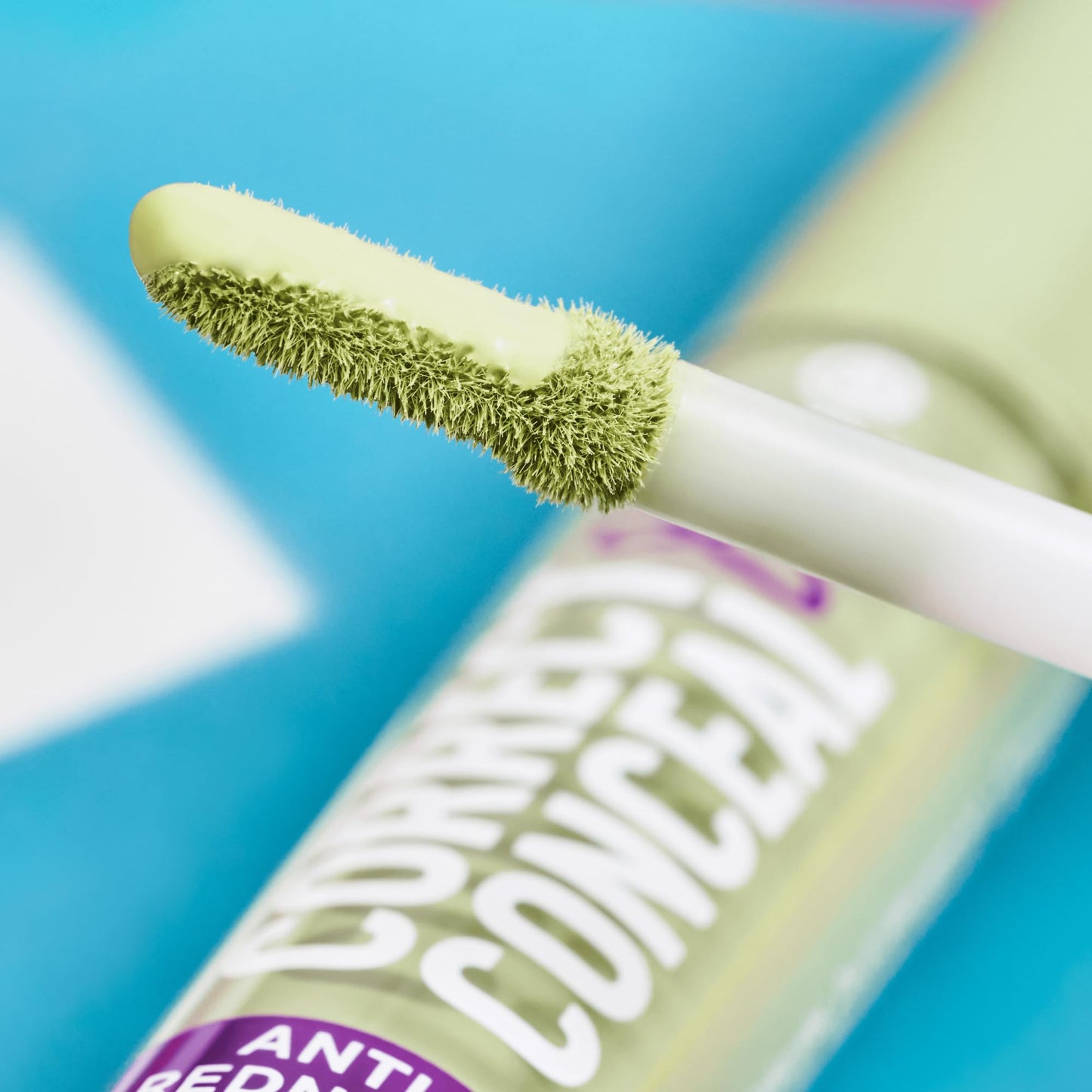 essence | Correct & Conceal Anti-Redness Concealer | Neutralizes Redness with Soothing Aloe Vera | Vegan & Cruelty-Free (100 | Green)