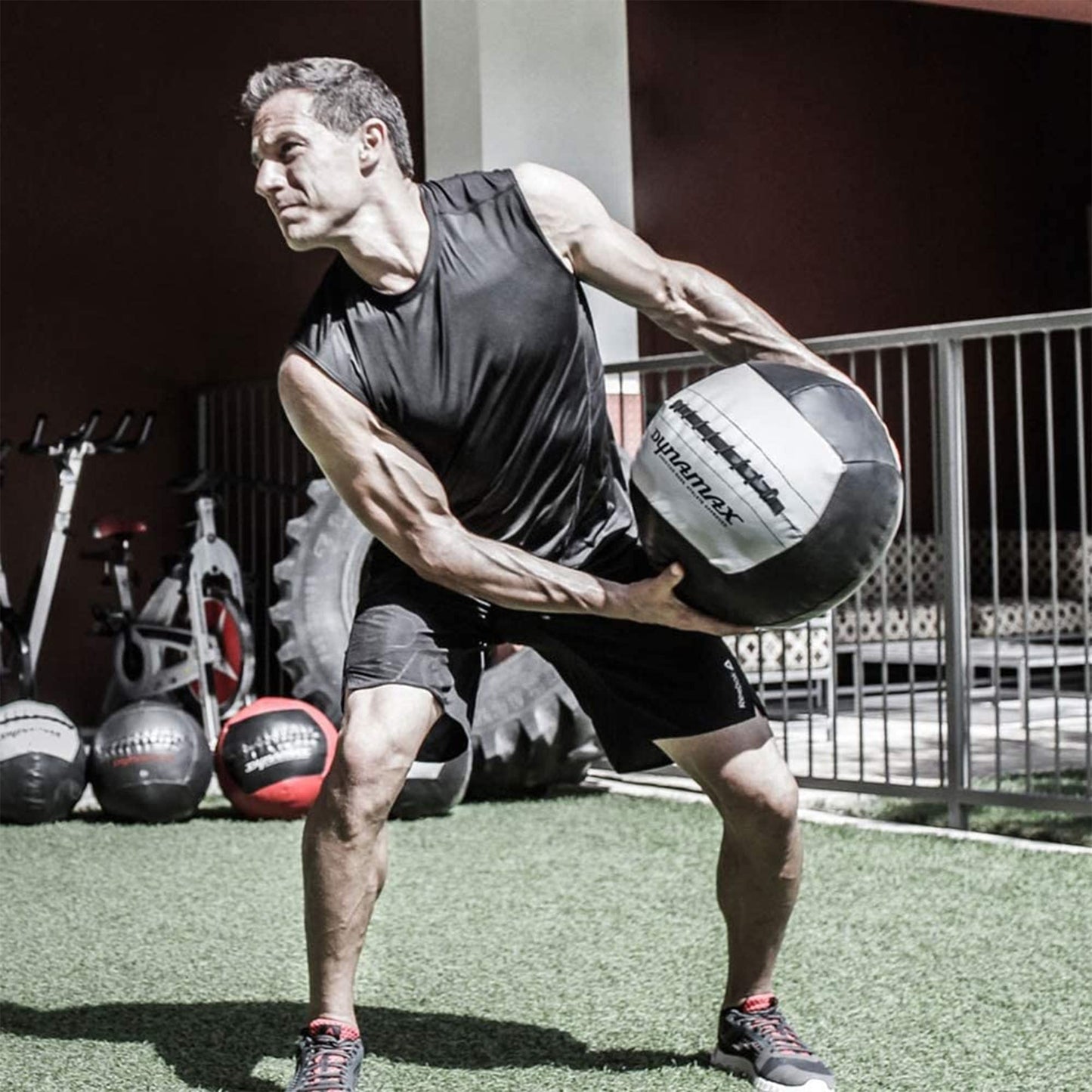 Dynamax 18lb Soft-Shell Medicine Ball Standard Black/Grey