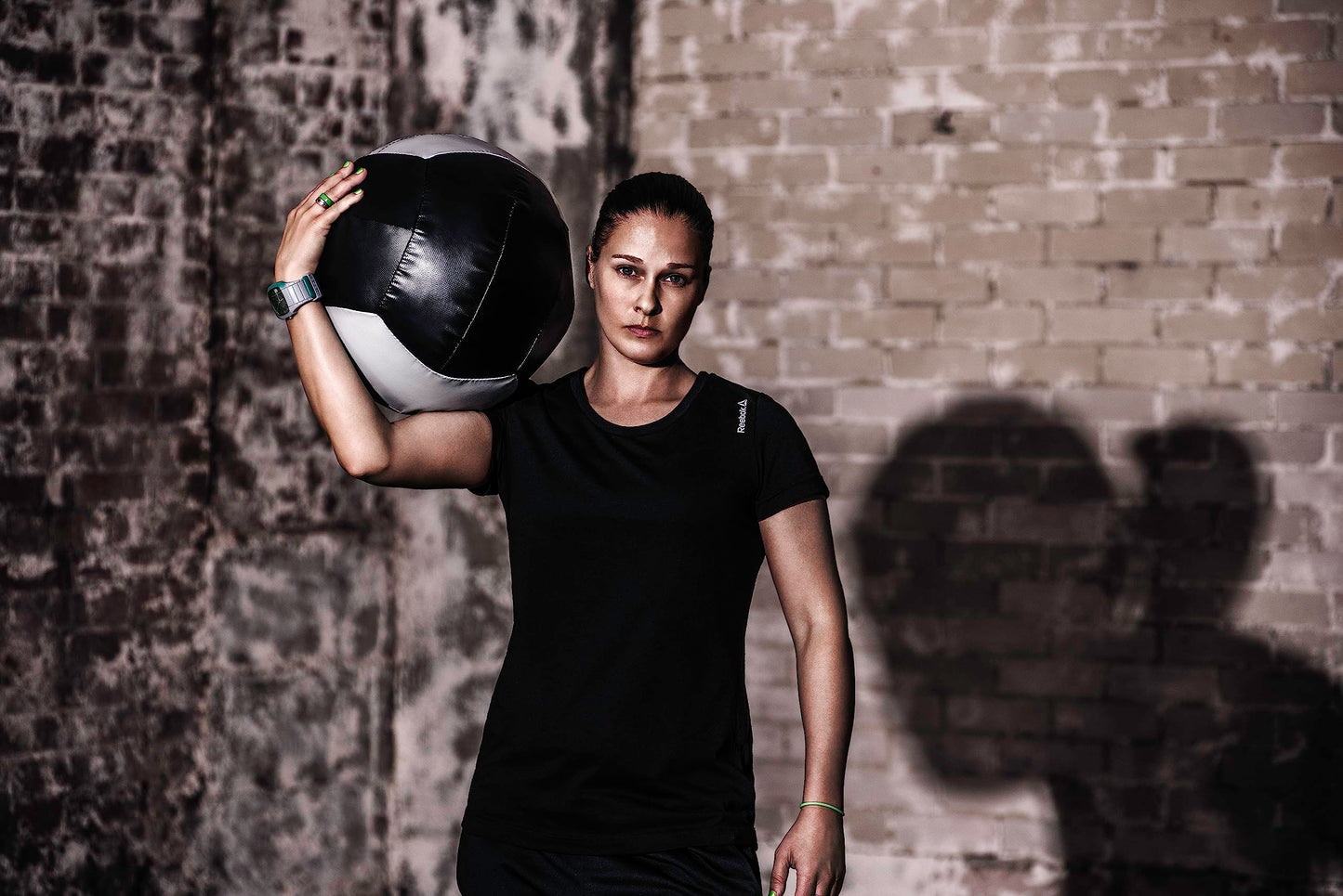 Dynamax 20LB Soft-Shell Medicine Ball Black/Red