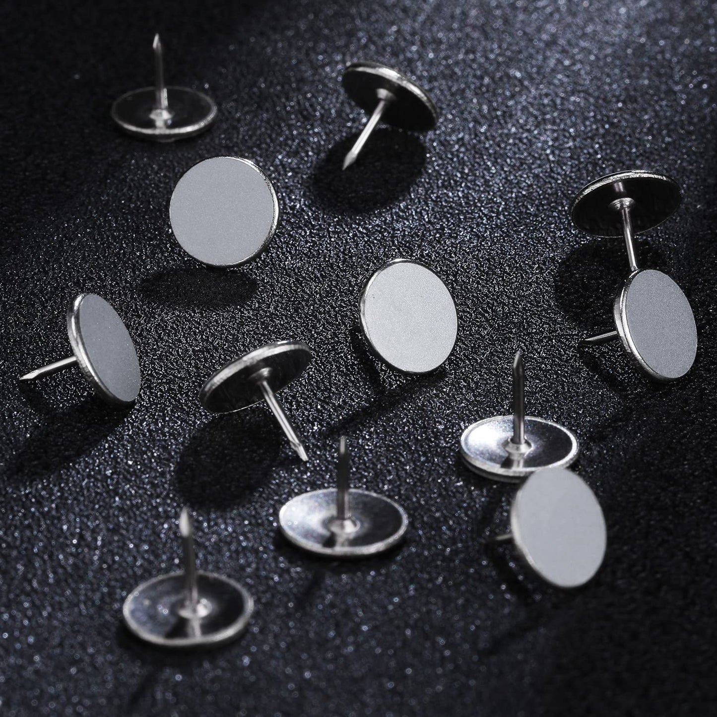 Epakh 200 Pack Reflective Tacks Trail Marking Tacks Glow Tacks Reflective Trail Markers Hunting Reflector Tacks Mark Trail Reflective Thumb Tacks for Hunting Hiking Camping Tree Stand (White)